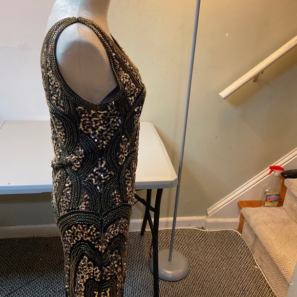 Black and Golden Sippy Color,Size Medium, 100 Polyester, Very Good Condition - Picture 3 of 9